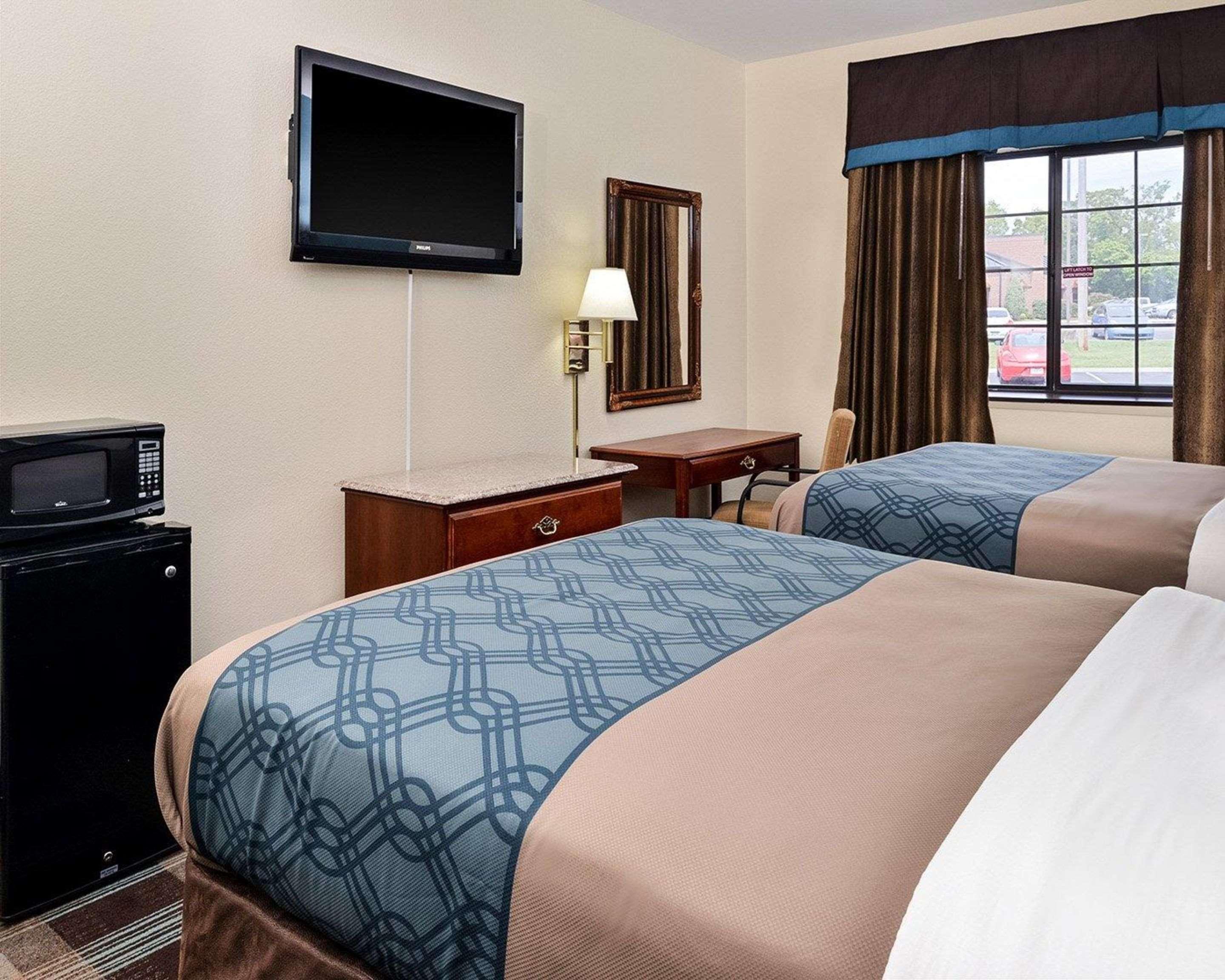 Econo Lodge Inn & Suites Shelbyville Eksteriør billede
