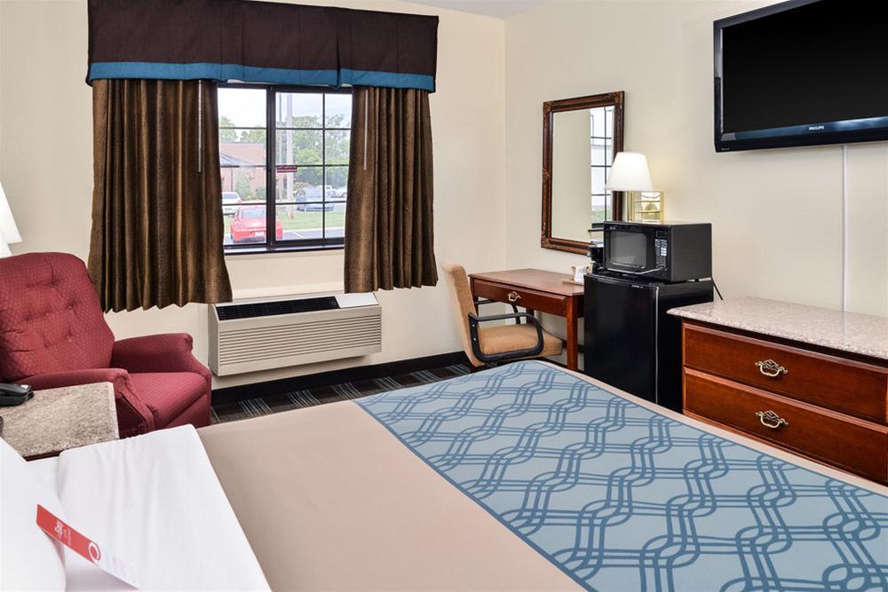 Econo Lodge Inn & Suites Shelbyville Eksteriør billede