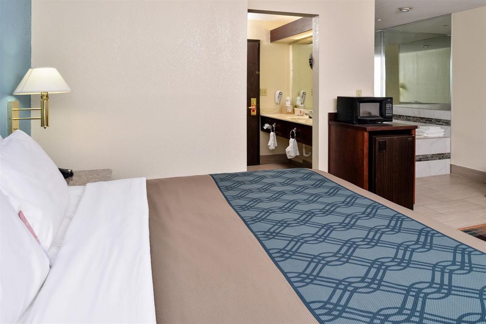 Econo Lodge Inn & Suites Shelbyville Eksteriør billede