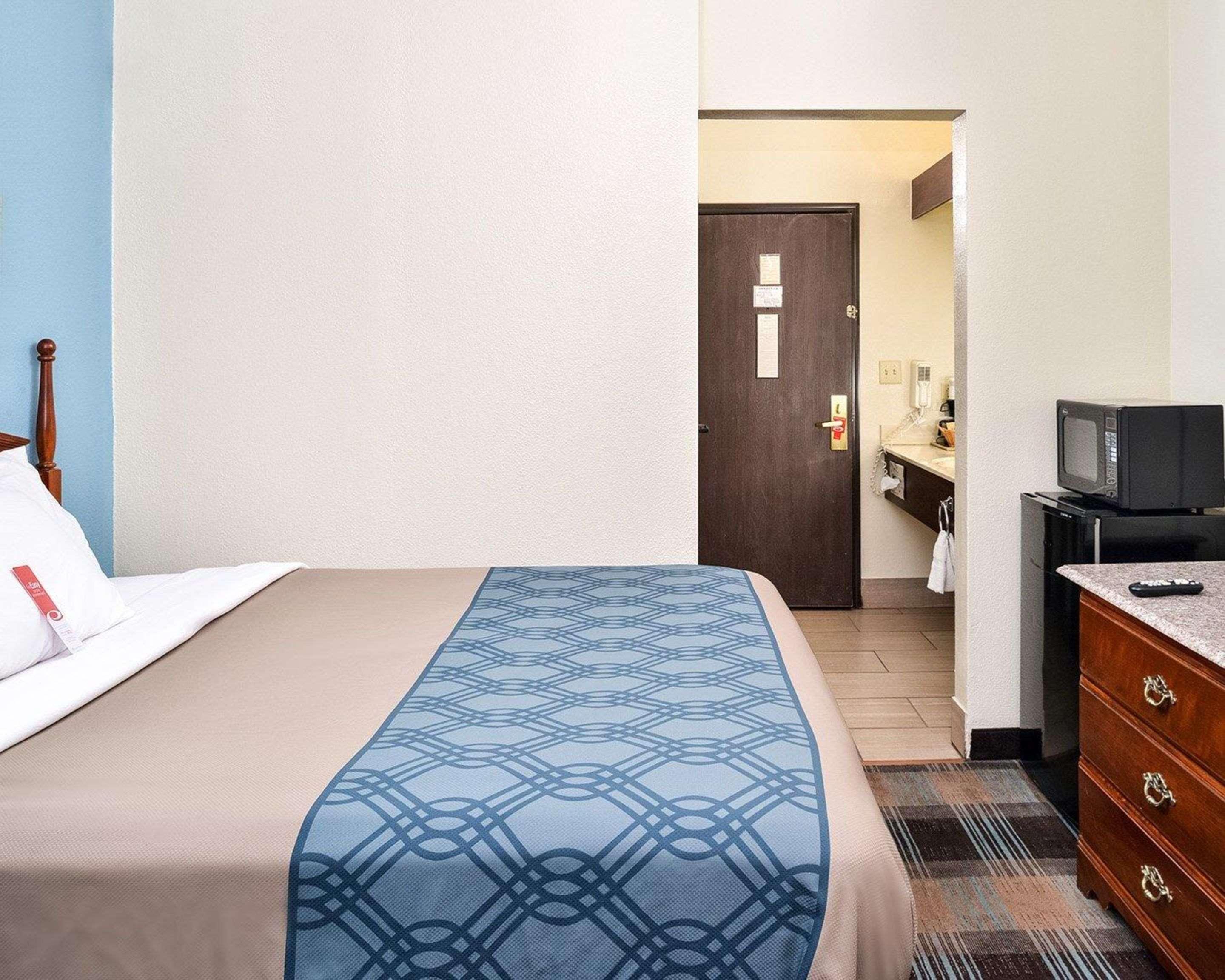 Econo Lodge Inn & Suites Shelbyville Eksteriør billede